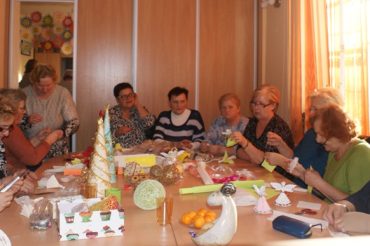 Warsztaty wigilijne – aniołki, mikołajki, bombki..