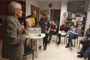 Profilaktyka Zdrowia dla młodzieży – rak piersi –  jak mu zapobiegać ,jak go wykryć ?