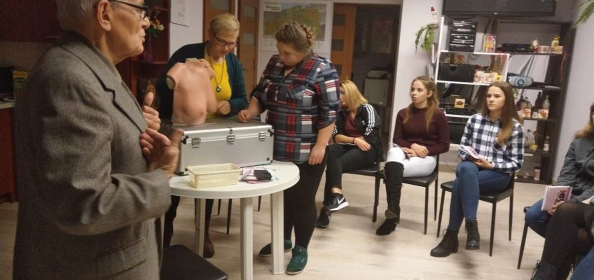 Profilaktyka Zdrowia dla młodzieży – rak piersi –  jak mu zapobiegać ,jak go wykryć ?