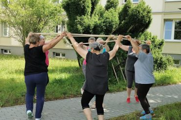 Gimnastyka w plenerze