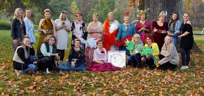 ” Kobiety-Kobietom. Kalendarz, który dodaje skrzydeł”  ukazał się w szwedzkim magazynie RESIGNER.