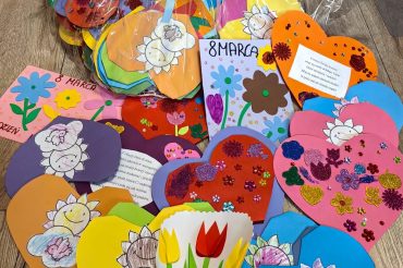 Dzień Kobiet – Przedszkole Miejskie nr 4