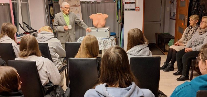 Weź życie w swoje ręce – sama badaj piersi co miesiąc