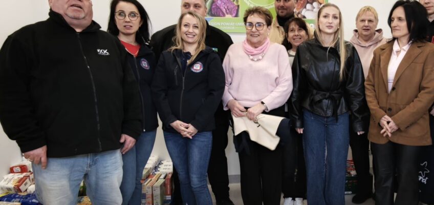 Przygotowanie paczek dla potrzebujących